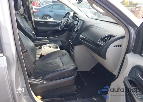 2014 Chrysler Town & Country Touring from USA, damaged, VIN 2C4RC1BGXER176629